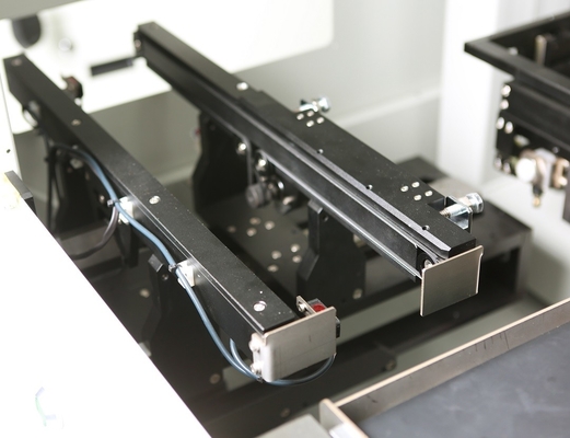 L'attrezzatura del PWB Depaneling della tagliatrice del PWB di Genitec per il taglio del cambiamento automatico dello strumento del PWB ha personalizzato GAM380AT
